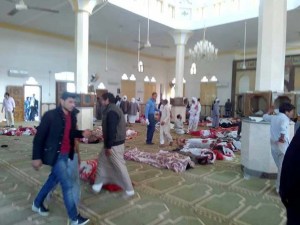 Al menos 270 muertos en el ataque a una mezquita en el Sinaí egipcio