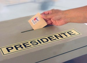 Cierran las mesas de votación en las elecciones de Chile