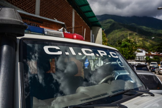Unidad del Cicpc en las afueras del sector Bucaral, municipio Chacao (Foto: Román Camacho / @RcamachoVzla)