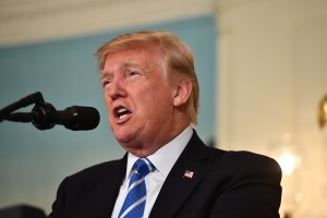 Trump responde a May que se preocupe por el “terrorismo islámico” en su país