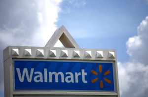 Duelo de Cyber Monday: Wal-Mart enfrenta a Amazon en guerra de precios online