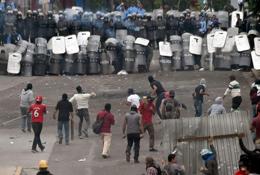 Comisionado de DDHH condena actos de violencia en Honduras y pide cordura
