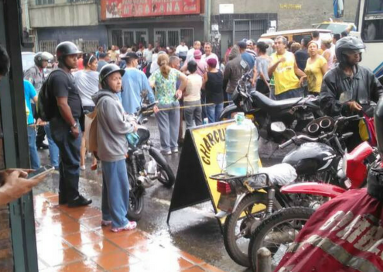 Reportan una protesta en El Junquito por falta de agua #5Nov