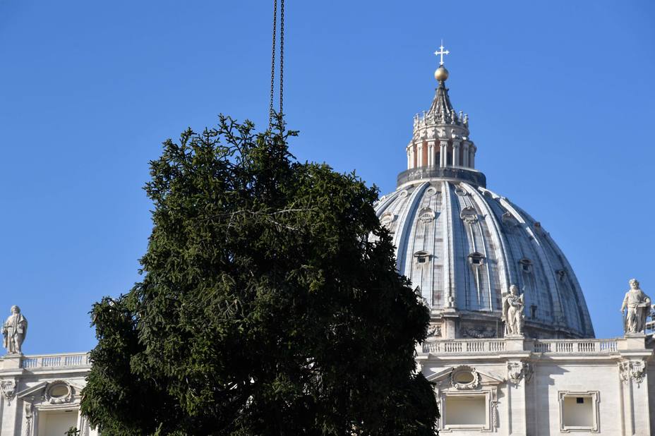 Otro sacerdote chileno acusado de pederastia es suspendido por el Vaticano