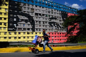 ¿Busca el chavismo borrar la historia modificando símbolos en el país? – Participa en nuestra encuesta