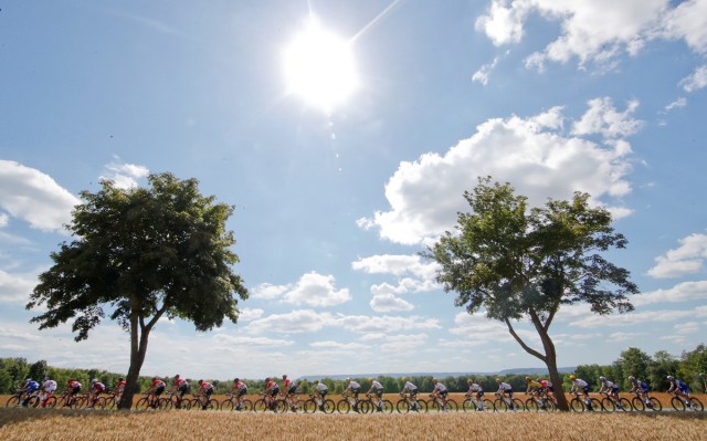 The peloton in action at 207.5 km Stage 4 from Mondorf-les-Bains, Luxembourg to Vittel, France, during the 104th Tour de France cycling race in France, July 4, 2017. REUTERS/Christian Hartmann/File Photo  SEARCH "POY SPORT" FOR THIS STORY. SEARCH "REUTERS POY" FOR ALL BEST OF 2017 PACKAGES.    TPX IMAGES OF THE DAY
