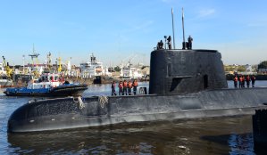 Familiares de marinos del submarino argentino perdido piden a Macri seguir la búsqueda
