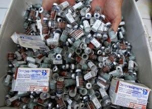OMS espera revisar datos sobre vacuna contra el dengue