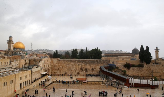 FILE PHOTO: A general view shows the Dome of the Rock (L) and the Western Wall (C) in Jerusalem's Old City December 6, 2017. REUTERS/Ammar Awad/File Photo