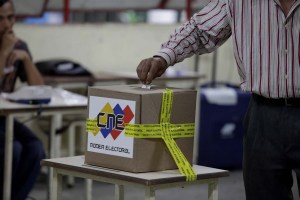 Opositores se inhiben en primer día postulación a presidenciales venezolanas