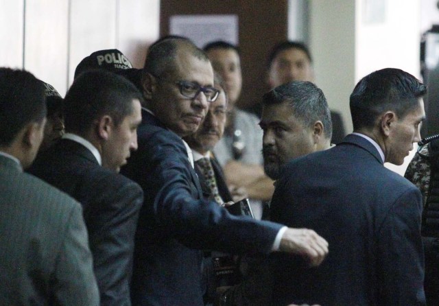El vicepresidente de Ecuador,  Jorge Glas al arribar a la corte (Diciembre 13, 2017. REUTERS/Daniel Tapia)