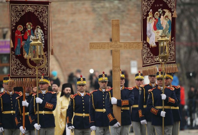 Soldiers attend a funeral ceremony of late Romanian King Michael in Bucharest, Romania, December 16, 2017. REUTERS/Stoyan Nenov