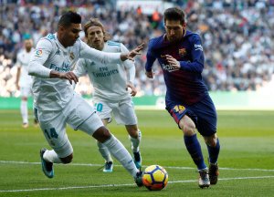 Ya lo extrañan: Casemiro dice que Messi es una gran pérdida para el clásico