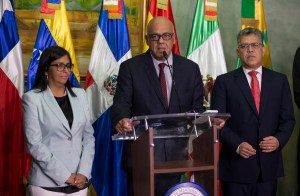 Gobierno y oposición de Venezuela retoman este jueves la negociación en Santo Domingo