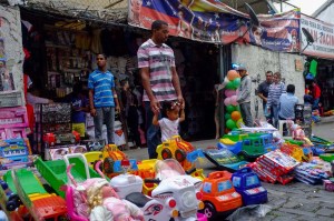 Entre uno y doce salarios mínimos cuesta un juguete en Venezuela