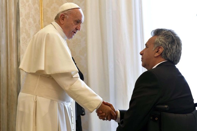 Vatican City (Holy See), 16/12/2017.- Pope Francis (L) shakes hands with the President of Ecuador Lenin Moreno (R) during a private audience in Vatican, 16 December 2017. (Papa) EFE/EPA/ANDREAS SOLARO / POOL
