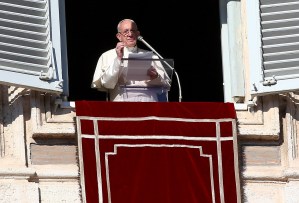 El papa Francisco invoca la paz ante los conflictos del mundo y pide liberación de secuestrados