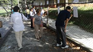 Denuncian irregularidades en los centros de votación en Mérida