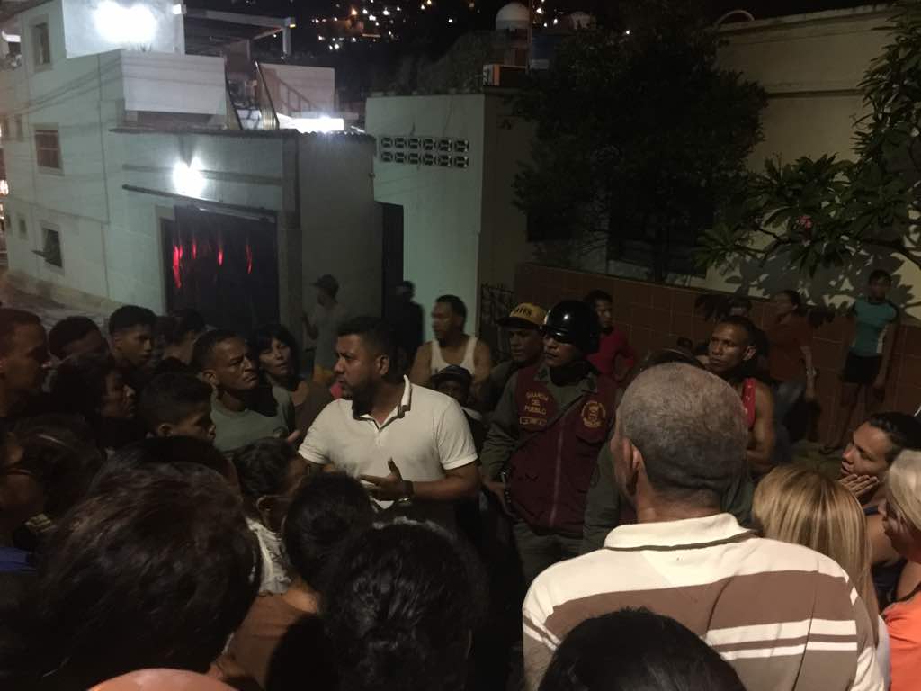 Polivargas reprimió protesta pacífica en Maiquetía la noche de este #28Dic (Fotos)