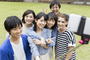El negocio en auge de alquilar amigos, pareja o familiares en Japón