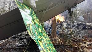 Mueren 12 personas tras caer avioneta en el Pacífico norte de Costa Rica