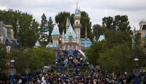 Apagón obliga a evacuar varias atracciones en Disneyland