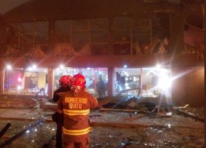 Un muerto y diez heridos en Ecuador por explosión en un restaurante (Videos)