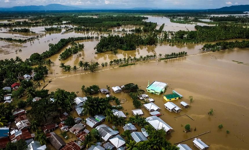 Tormenta Tembin se aleja de Filipinas tras causar al menos 200 muertos