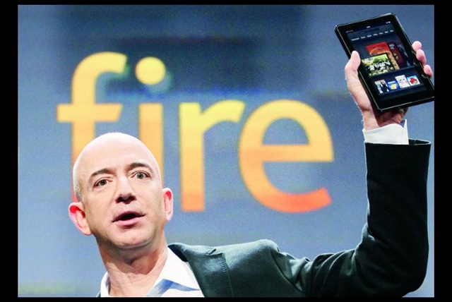 3. Jeff Bezos – 72,800 mdd El año pasado, el dueño de Amazon estaba en el quinto sitio, pero agregó 27,600 millones a su fortuna y logró avanzar al tercer sitio. Sin duda, 2017 fue su año. (Foto: AP) 