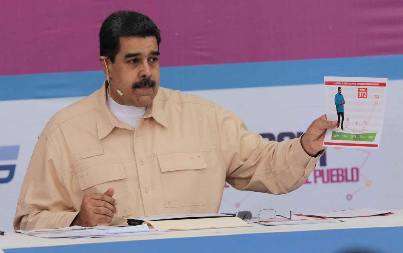 Maduro saca del sombrero un bitcoin bolivariano