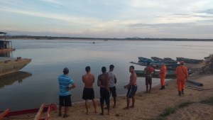 Tres venezolanos desaparecidos al volcar lancha en río de Brasil