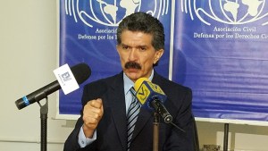 Rafael Narváez exige destitución de Min alimentación Luis Medina Ramírez