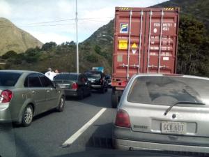 Por mantenimiento en Boquerón II transporte pesado circulará por carretera vieja Caracas-La Guaira