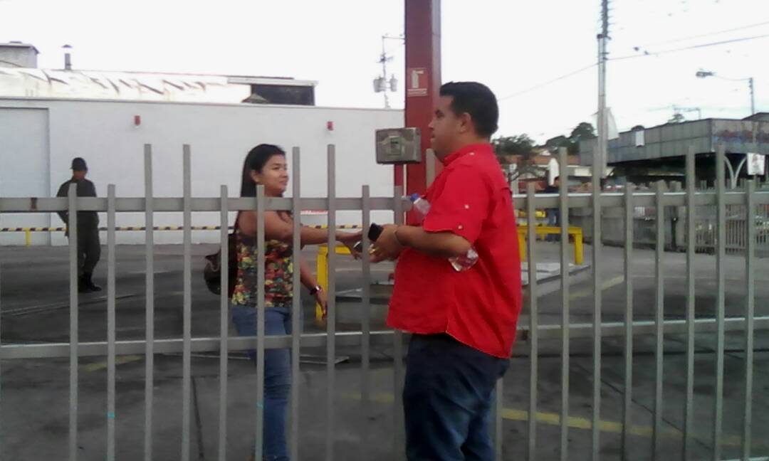 Irregularidades en las gasolineras de Táchira por parte de movilizadores del Psuv, denuncia  Franklyn Duarte (video)