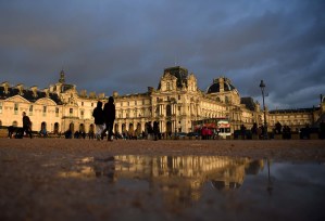Louvre se recupera de la abrupta caída de visitas, tras atentados de 2015