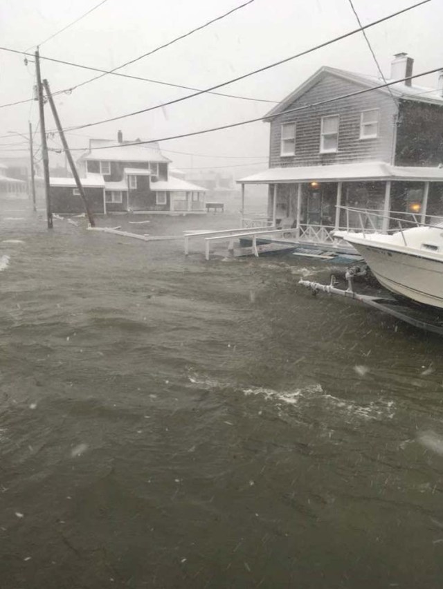 Flooded streets are seen in Scituate, Massachusetts, U.S. January 4, 2018 in this picture obtained from social media. Picture taken January 4, 2018. JILL PELO /via REUTERS THIS IMAGE HAS BEEN SUPPLIED BY A THIRD PARTY. MANDATORY CREDIT. NO RESALES. NO ARCHIVES