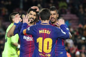 Barcelona mantiene su ventaja como líder al ganar al Levante 3-0