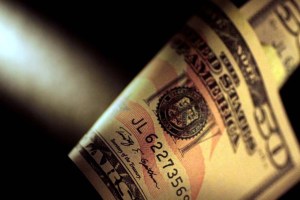 Indetenible la devaluación del bolívar: La tasa Dicom alcanza nuevo récord