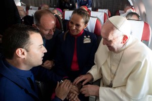 El papa Francisco defendió al obispo acusado de encubrir abusos sexuales en Chile