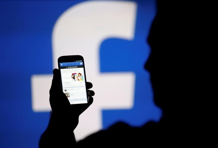 Europa pide auditar seguridad y protección de datos de usuarios de Facebook