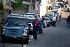 Largas colas en inicio del operativo de revisión del chip en San Cristóbal
