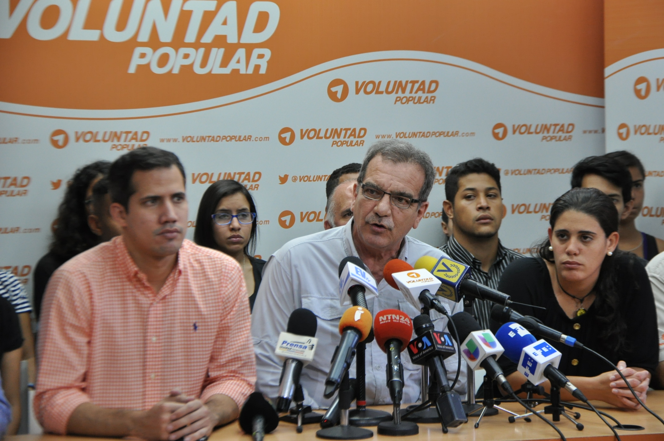 Oposición asegura que en embarcación naufragada en Curazao iban unos 30 venezolanos