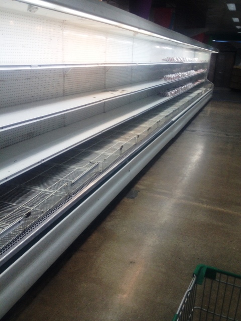 Supermercado en Valencia vacío // Foto Prensa