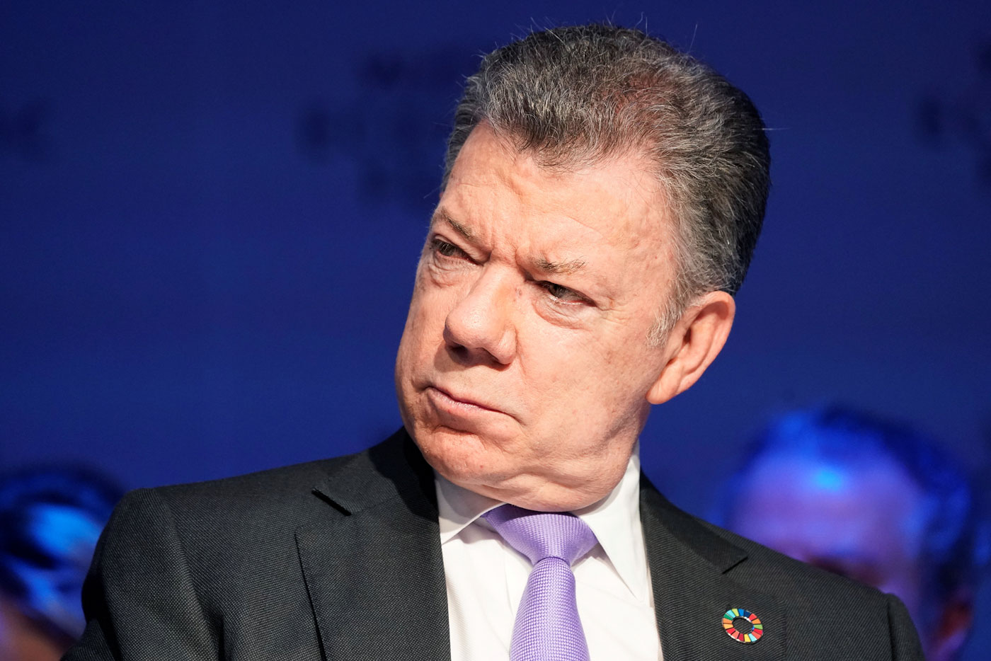 Santos parte a Lima en medio de incertidumbre sobre periodistas ecuatorianos