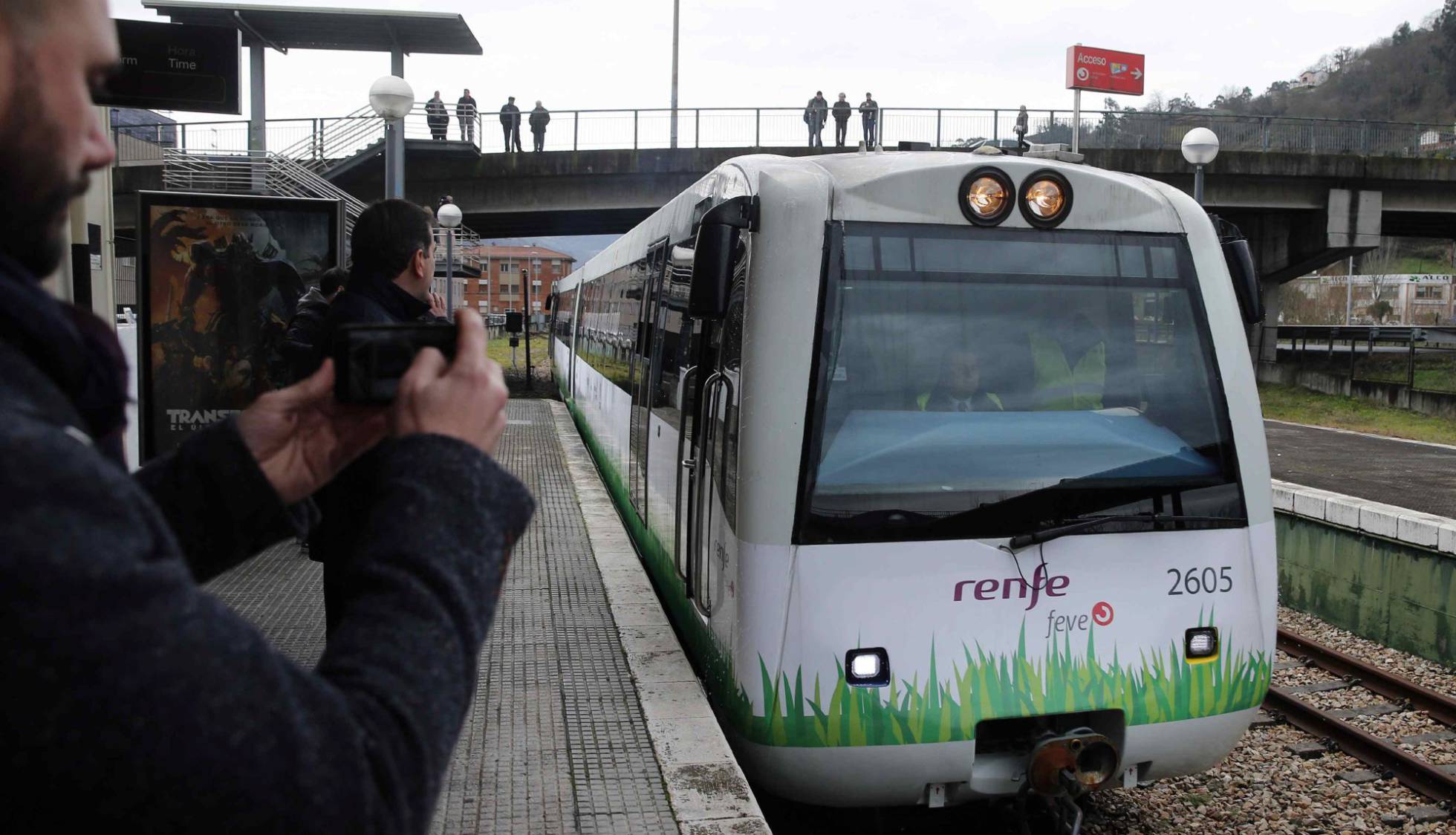Renfe lanza el primer tren del mundo que funciona con gas natural