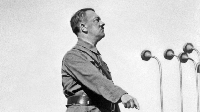 Adolf Hitler durante un discurso en 1937 (FRANCE PRESSE VOIR / AFP)