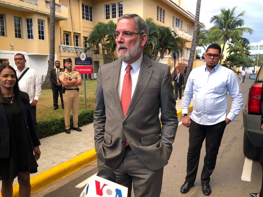 Vocero de la Presidencia dominicana afirma que continúa el diálogo entre Gobierno y oposición