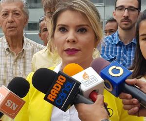 Griselda Reyes se solidarizó con familiares de las víctimas del naufragio en Curazao