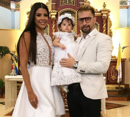Kerly e Irrael Gómez estuvieron en el bautizo de su hija (FOTOS) - LaPatilla.com