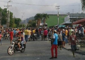 Reportan nuevos saqueos en Mérida este viernes #12Ene